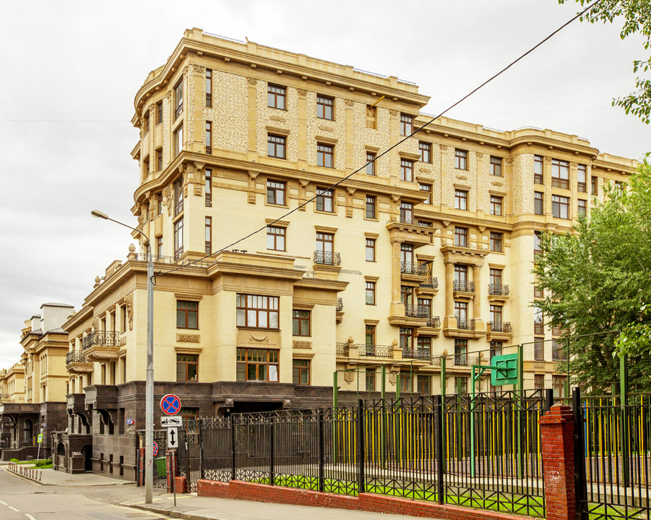 Хилков переулок